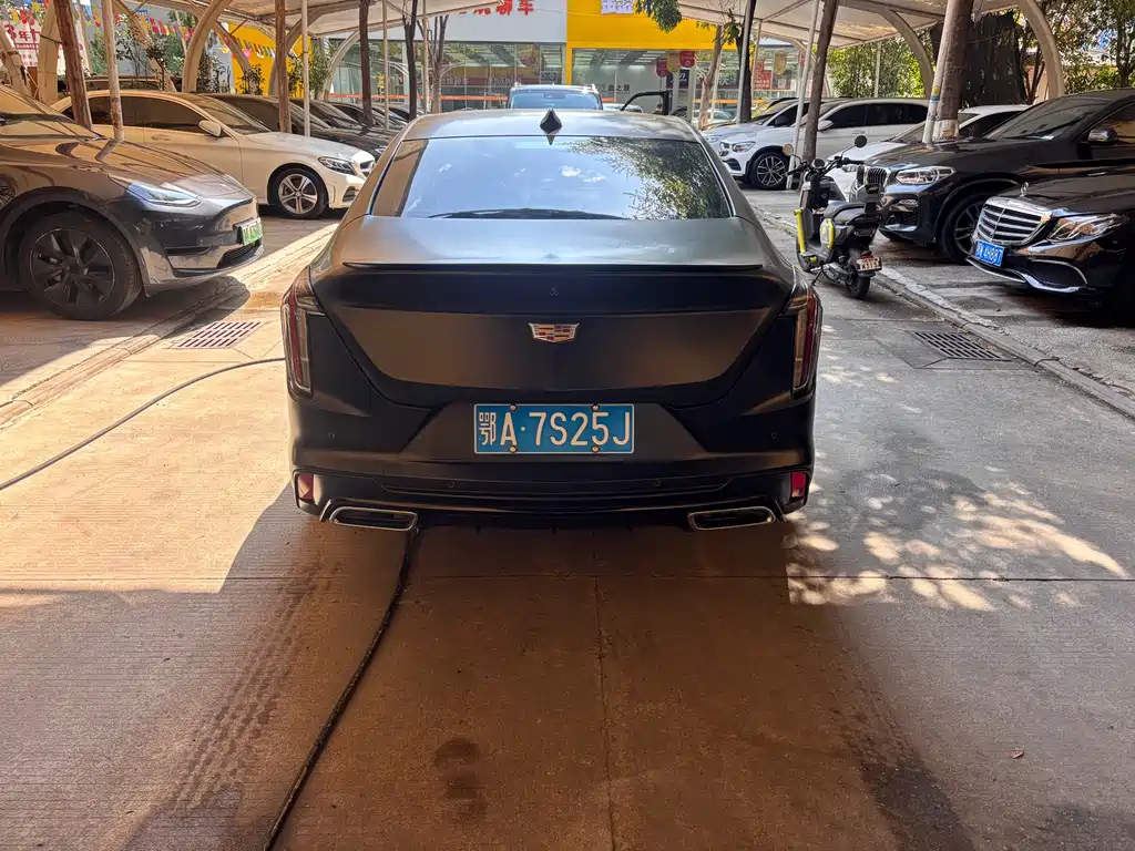 Cadillac CT4 — фото 10