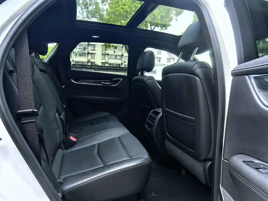 Cadillac XT5 — фото 5