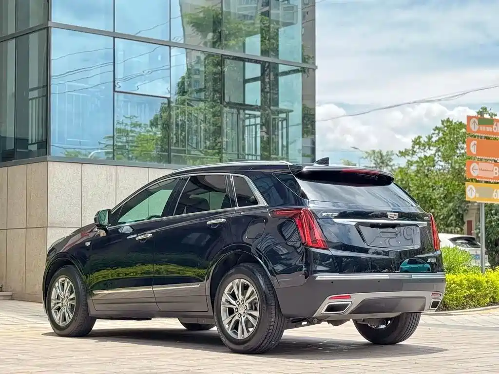 Cadillac XT5 — фото 8