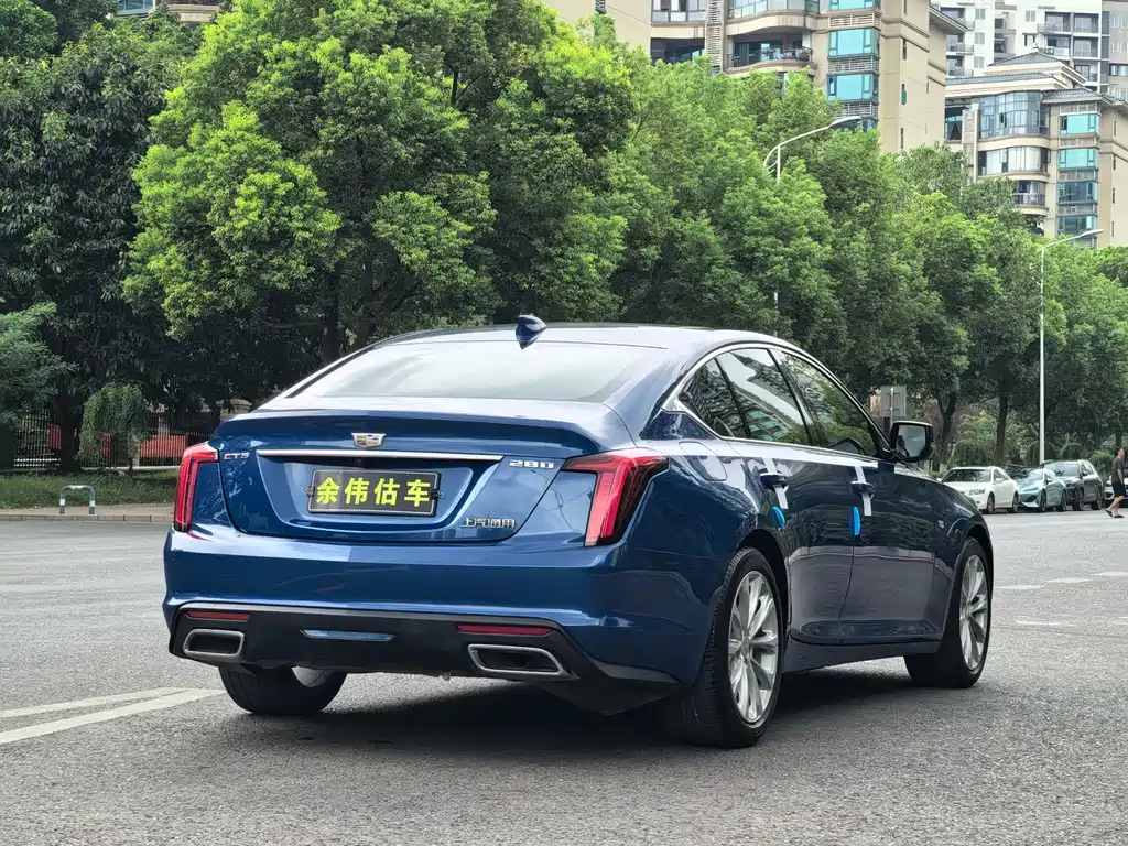 Cadillac CT5 — фото 17