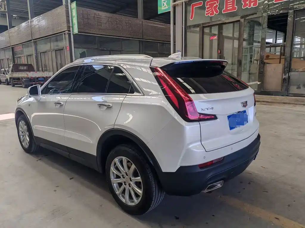 Cadillac XT4 — фото 4