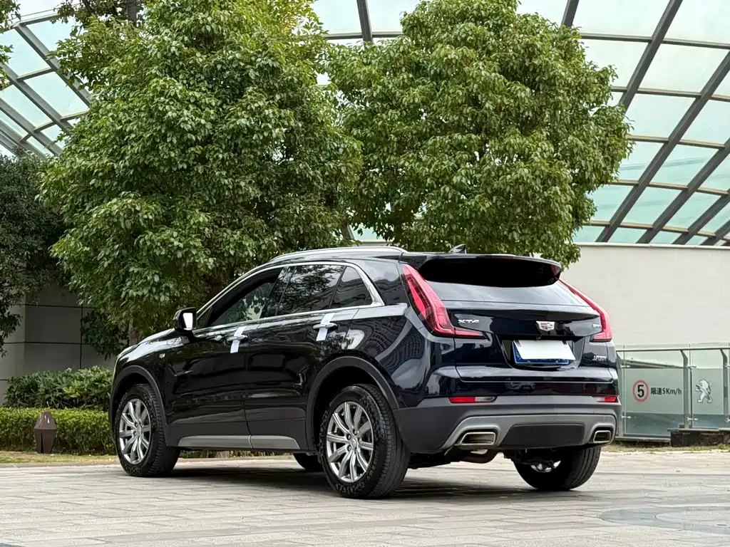 Cadillac XT4 — фото 9