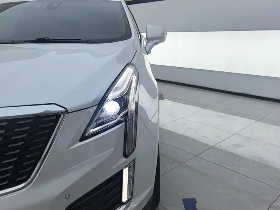 Cadillac XT5 — фото 5
