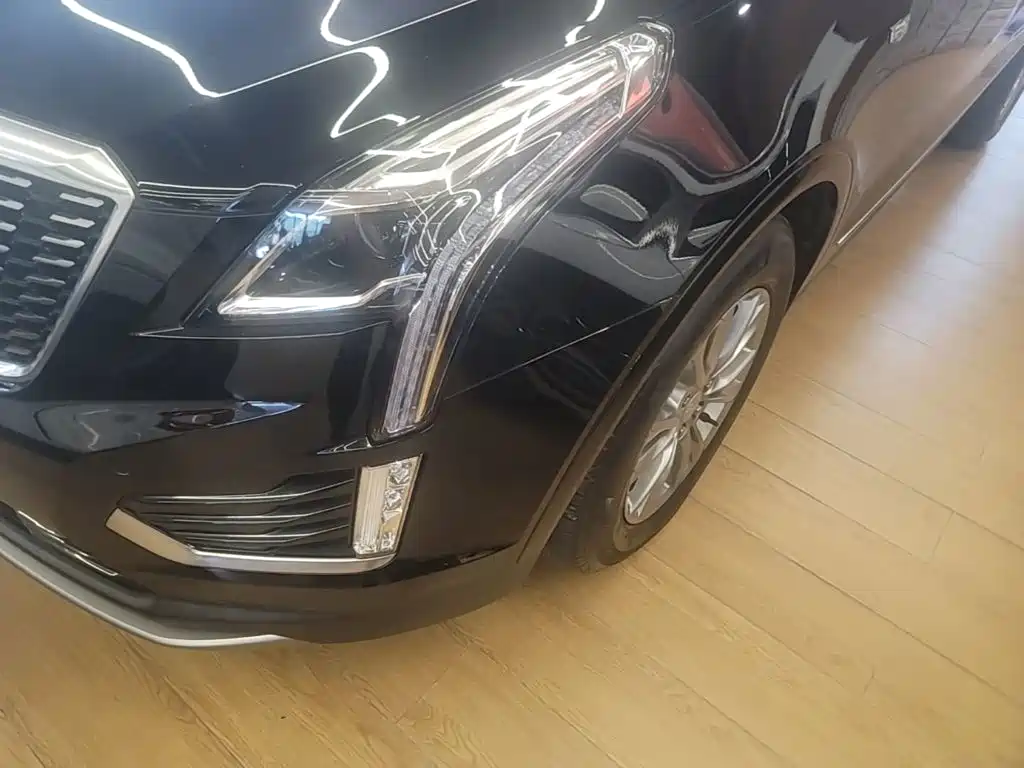 Cadillac XT5 — фото 24