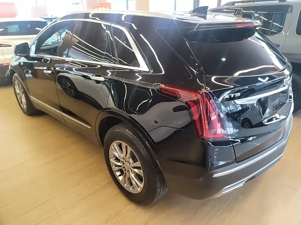 Cadillac XT5 — фото 5