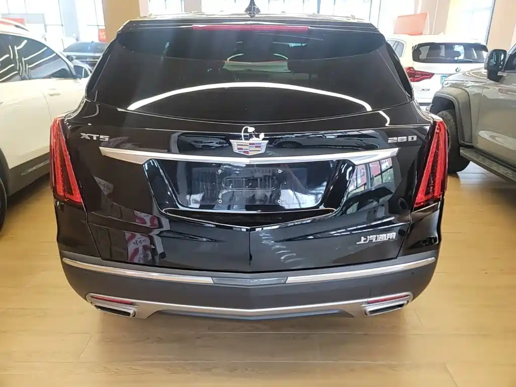 Cadillac XT5 — фото 6