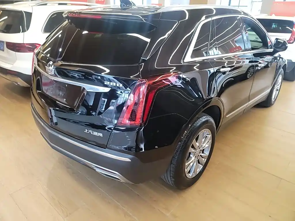 Cadillac XT5 — фото 7