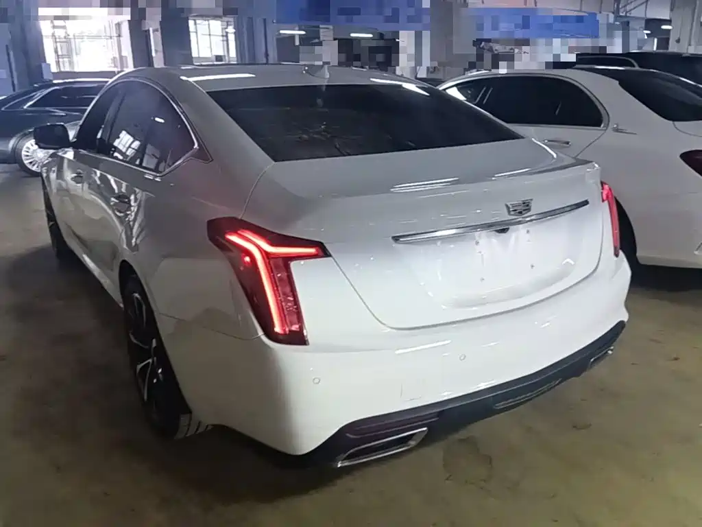Cadillac CT5 — фото 5