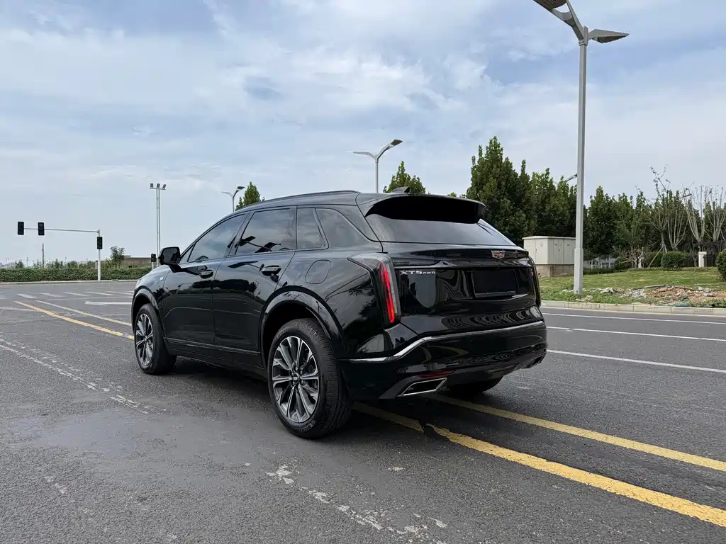 Cadillac XT5 — фото 9