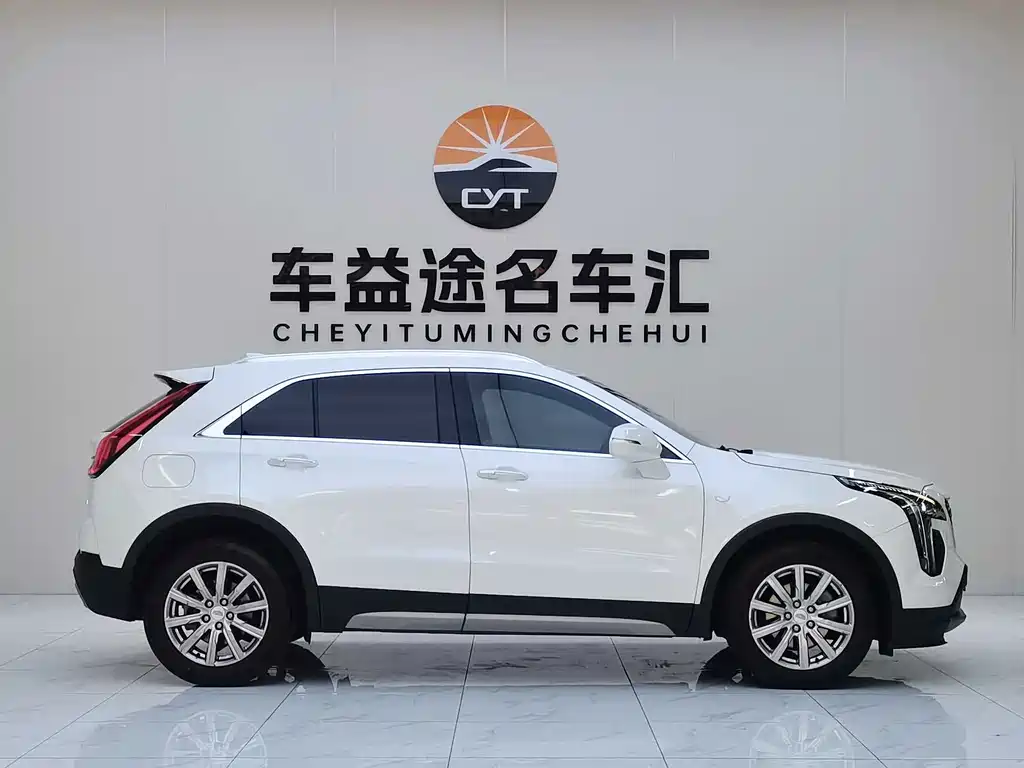 Cadillac XT4 — фото 19