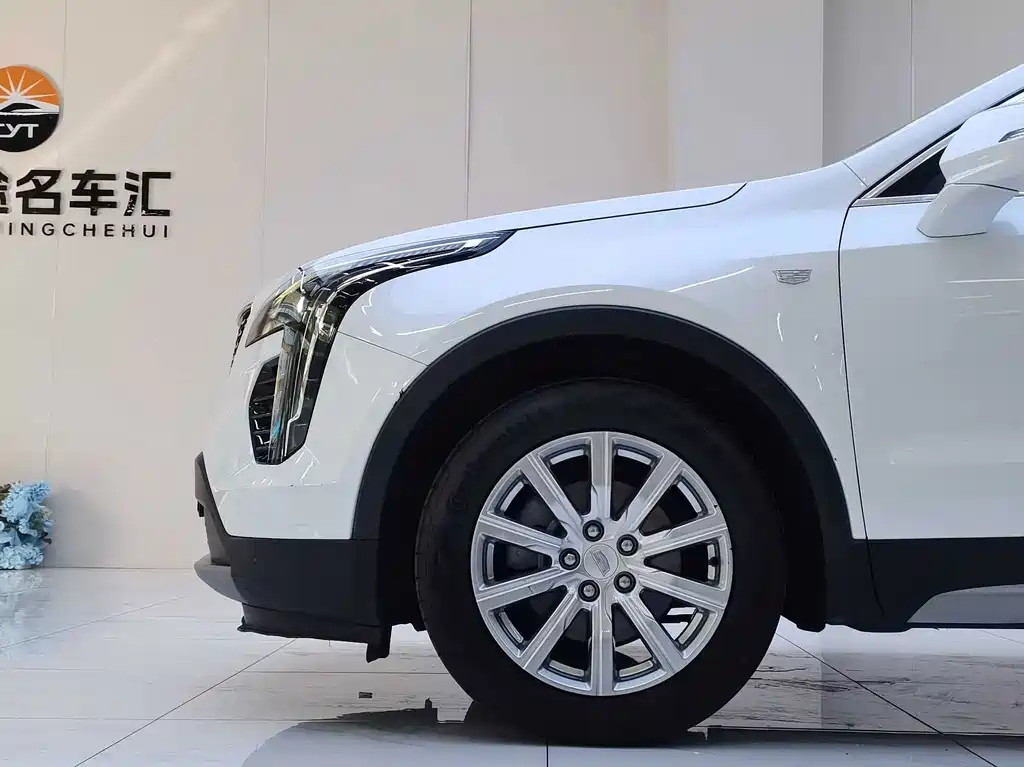 Cadillac XT4 — фото 20