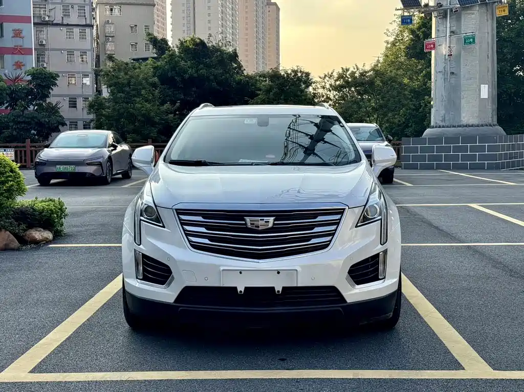 Cadillac XT5 — фото 3