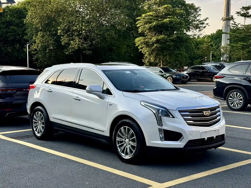 Cadillac XT5 — фото 4