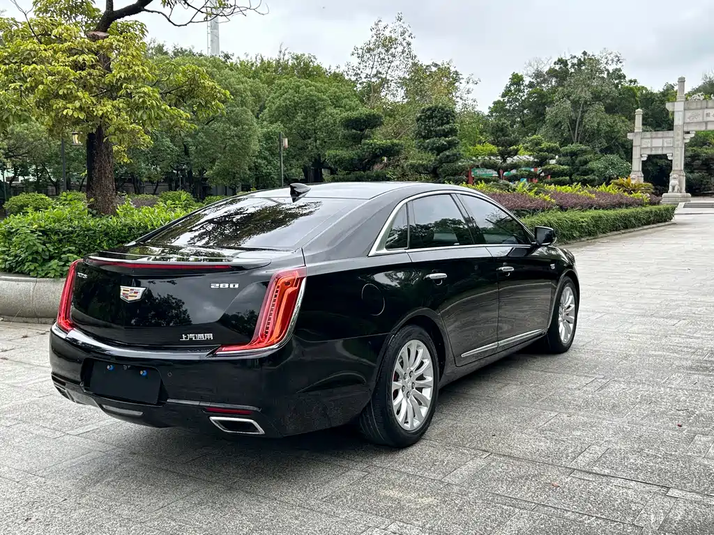 Cadillac XTS — фото 5