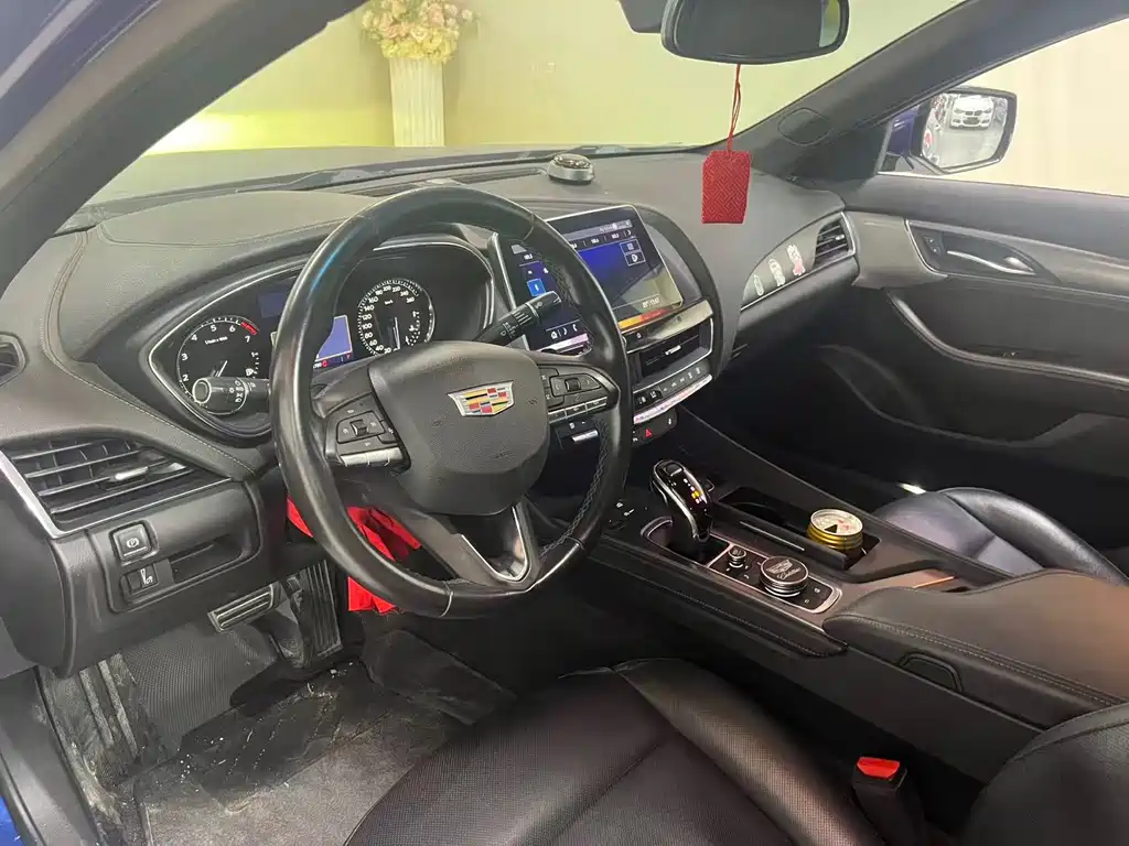 Cadillac CT5 — фото 4