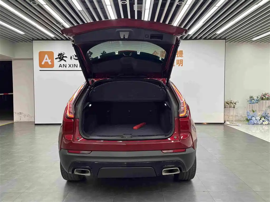Cadillac XT4 — фото 5