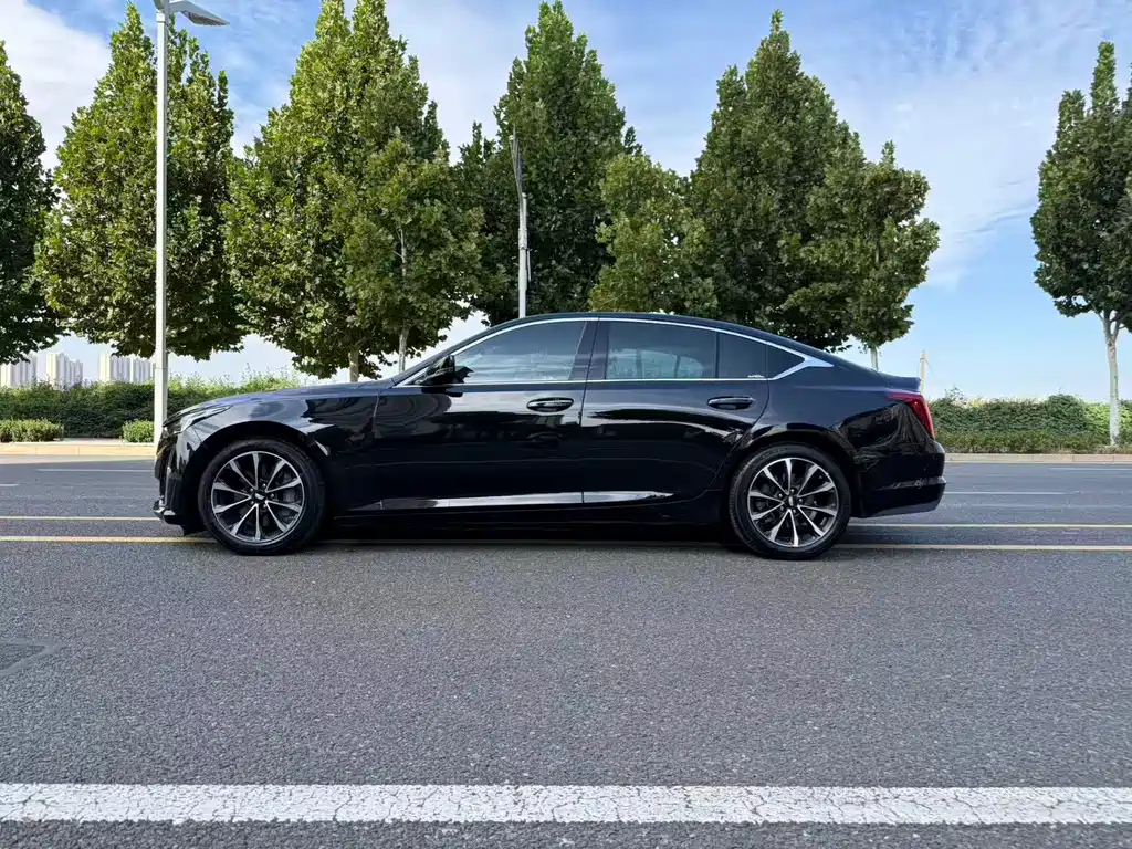 Cadillac CT5 — фото 4