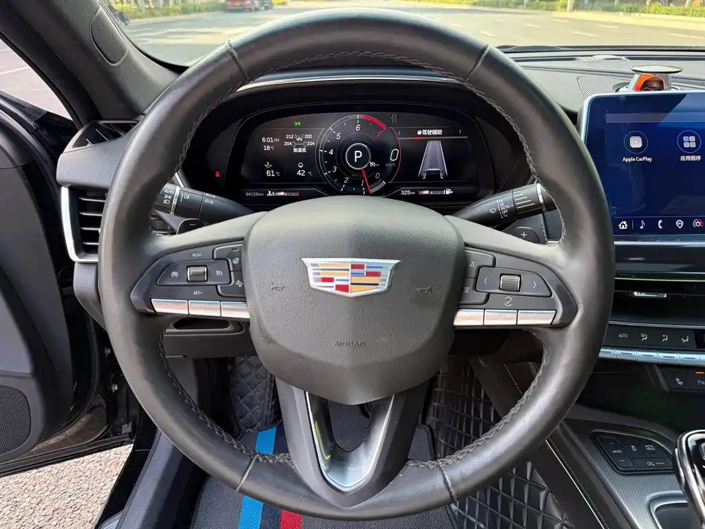 Cadillac CT5 — фото 6