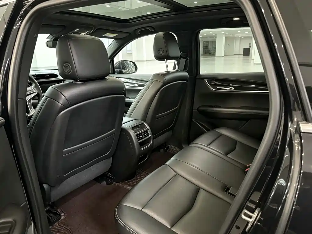 Cadillac XT5 — фото 5