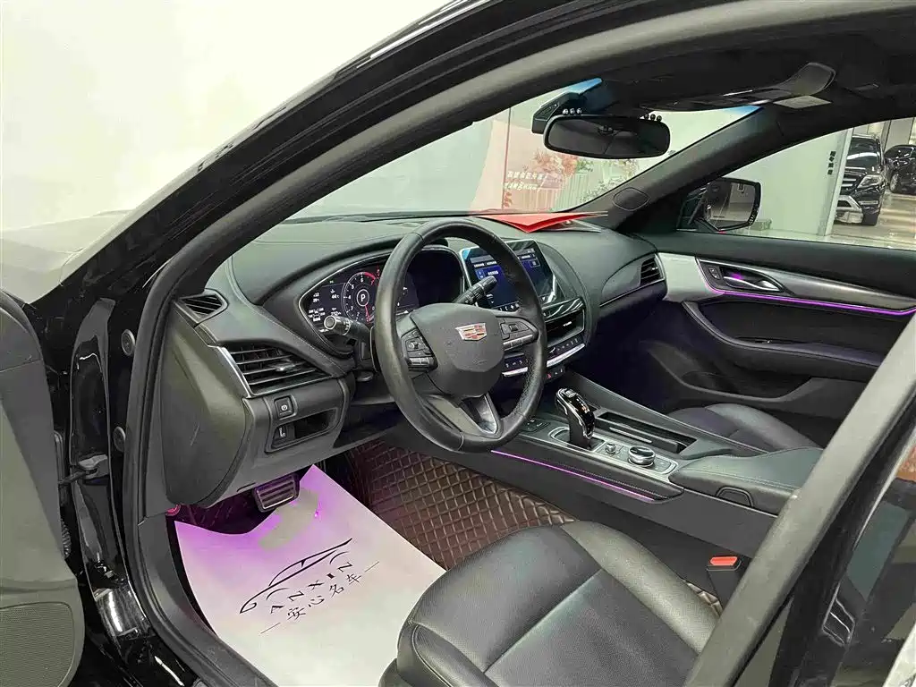 Cadillac CT5 — фото 7