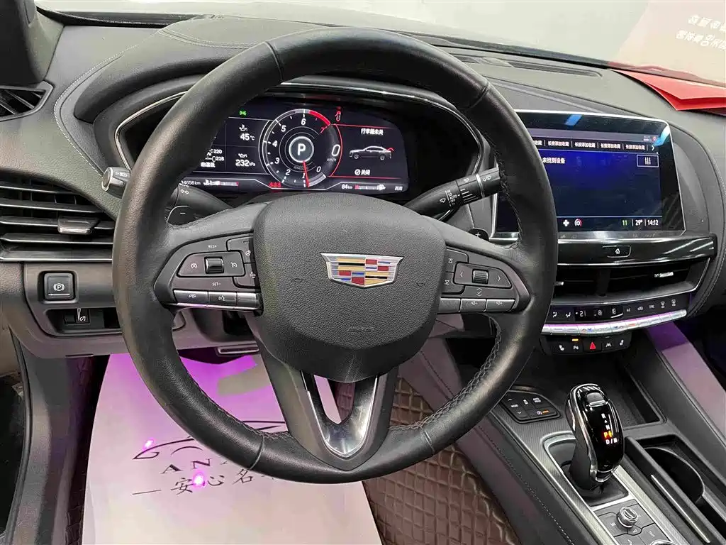 Cadillac CT5 — фото 9