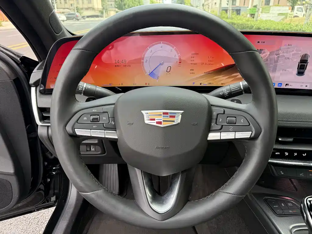 Cadillac CT5 — фото 5