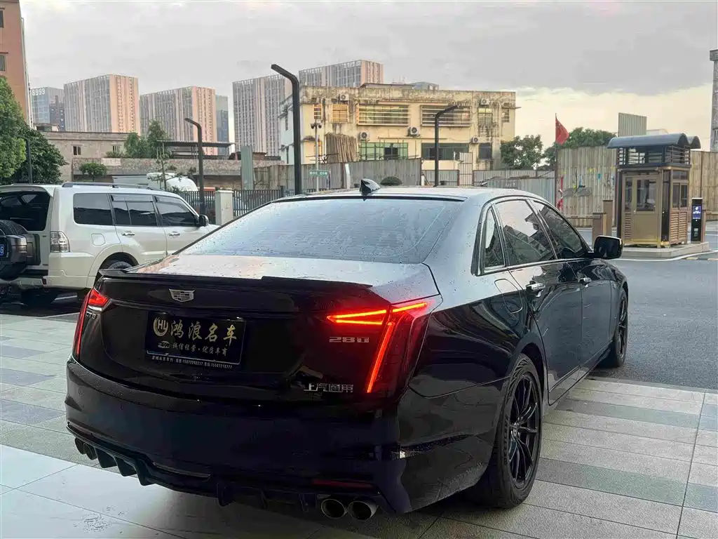 Cadillac CT6 — фото 14
