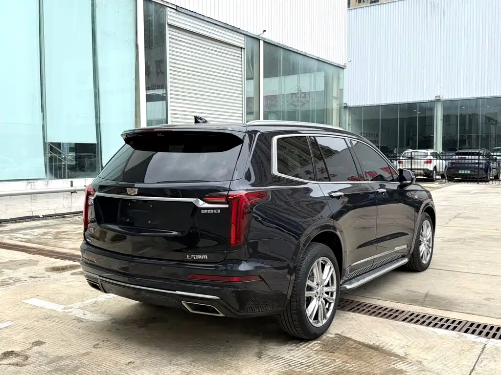 Cadillac XT6 — фото 7