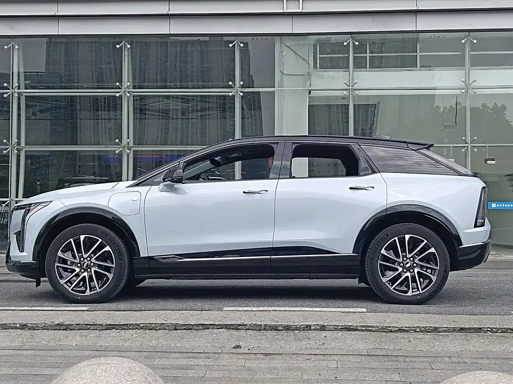 Cadillac IQ — фото 5