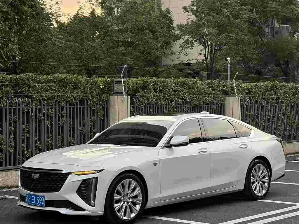 Cadillac CT6 — фото 2