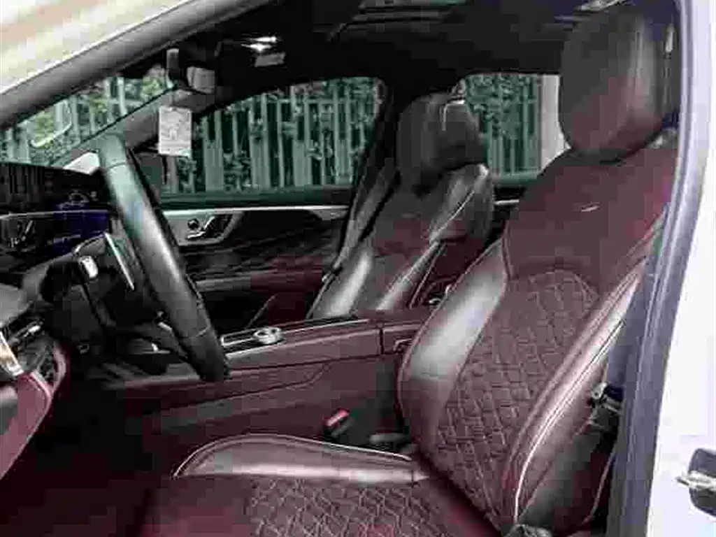 Cadillac CT6 — фото 8