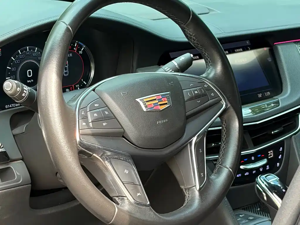 Cadillac CT6 — фото 4