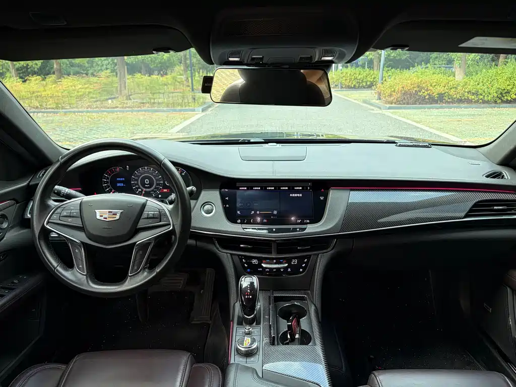 Cadillac CT6 — фото 7