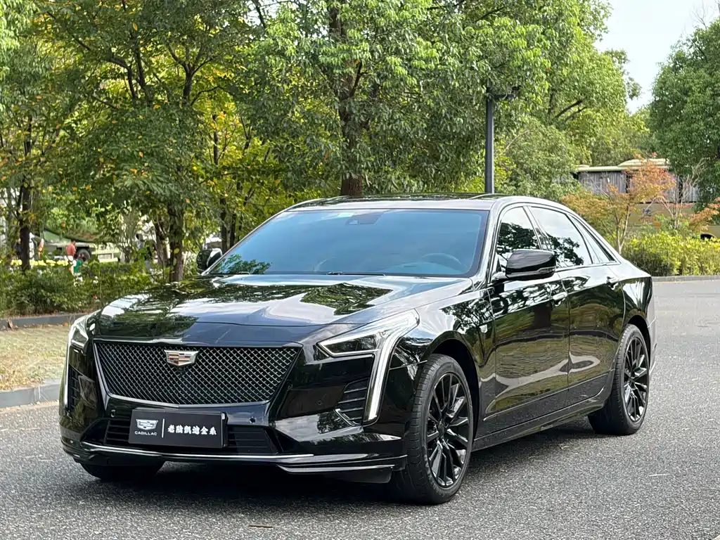 Cadillac CT6 — фото 10