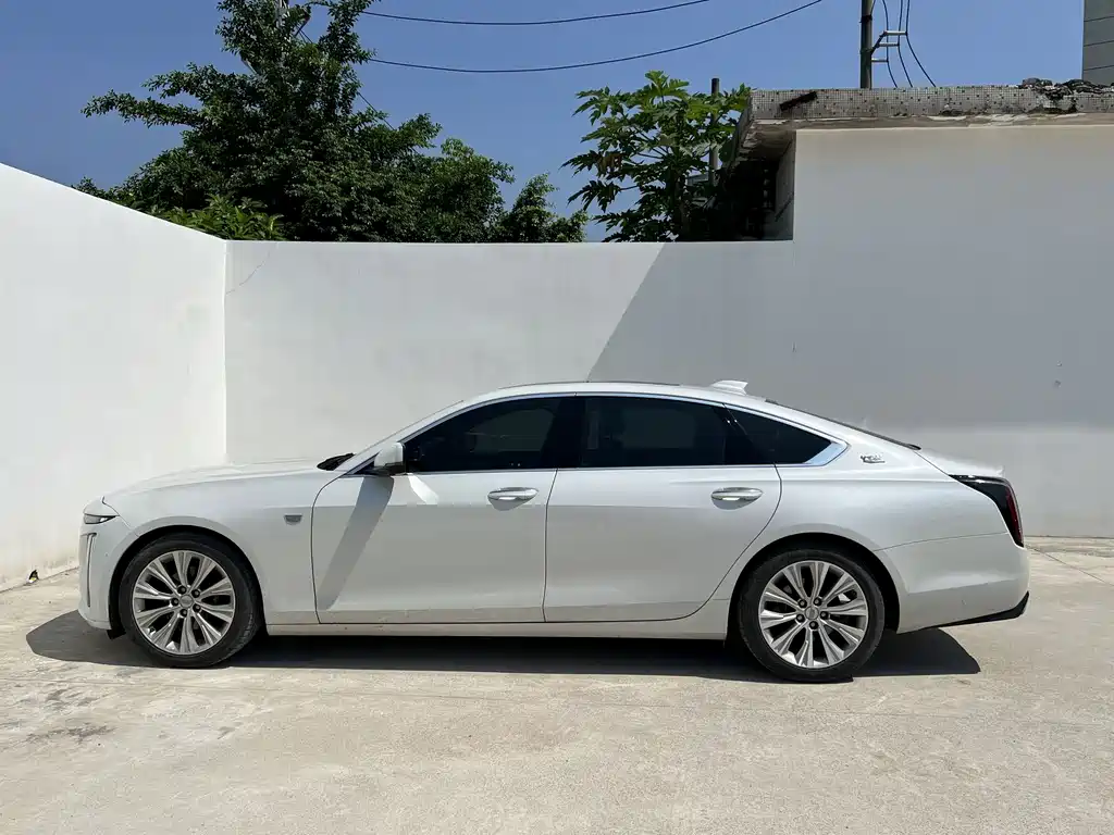 Cadillac CT6 — фото 5