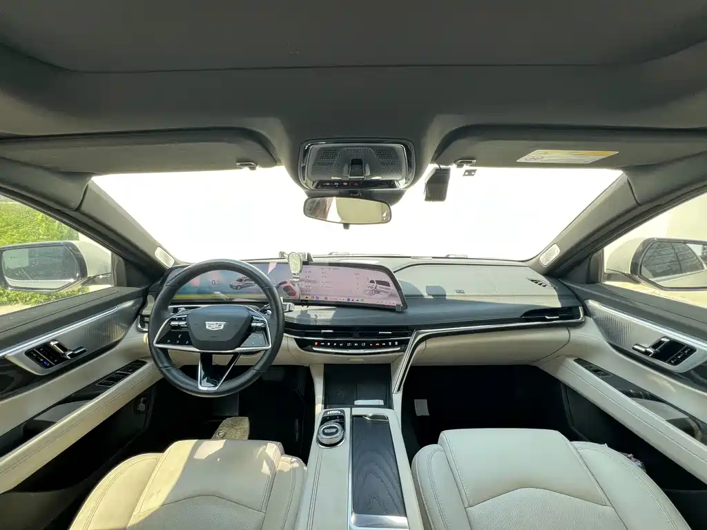 Cadillac CT6 — фото 8