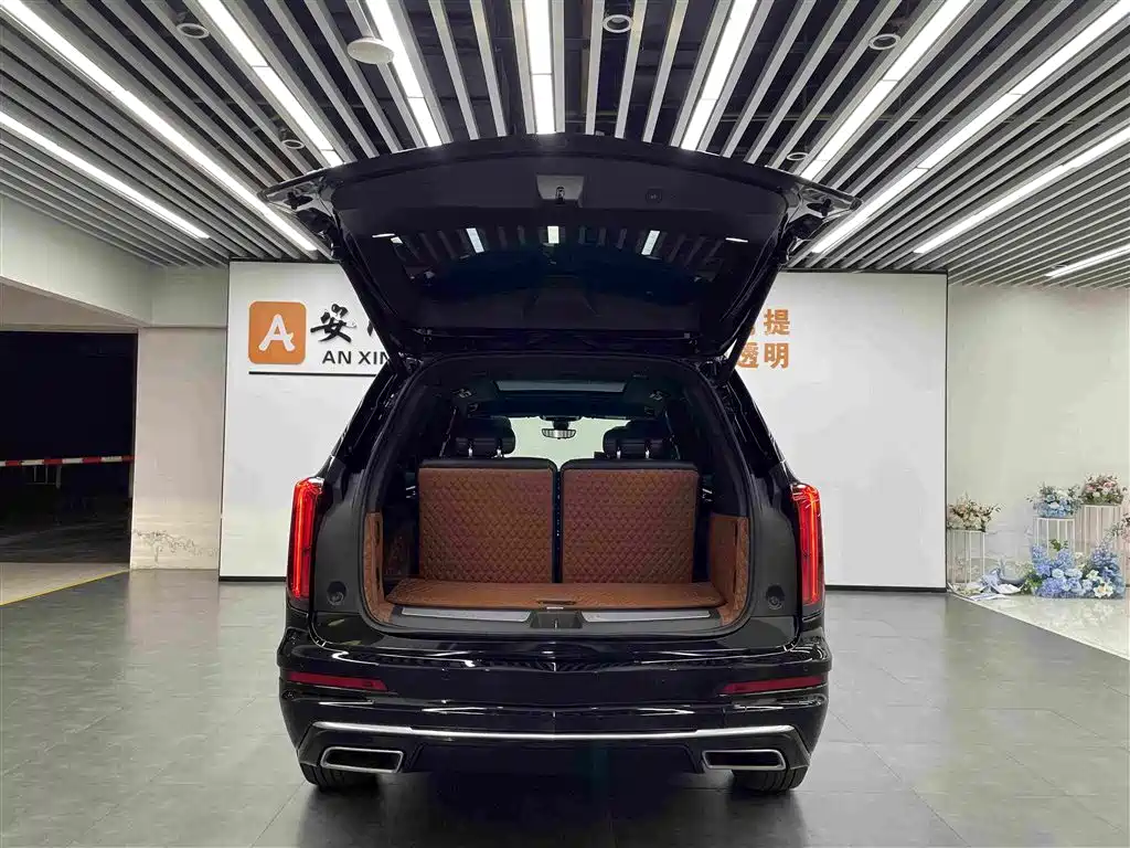 Cadillac XT6 — фото 5