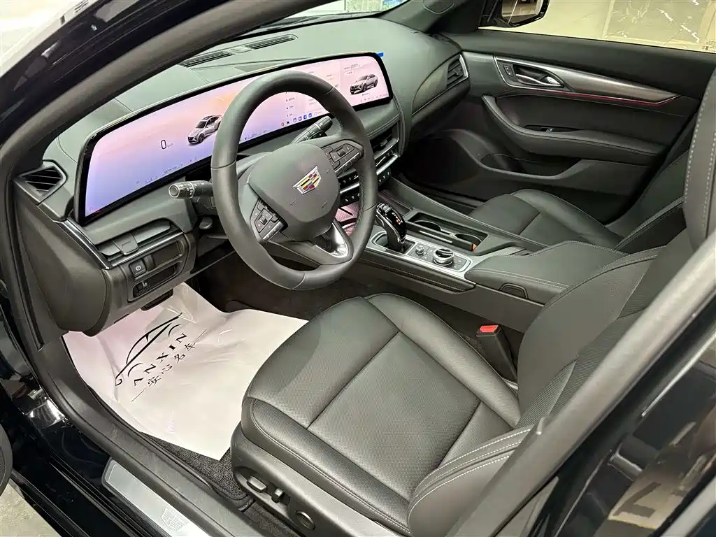 Cadillac CT5 — фото 8
