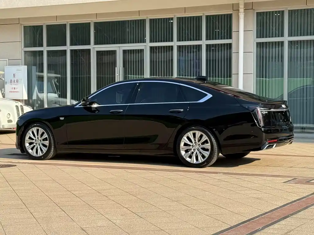 Cadillac CT6 — фото 4