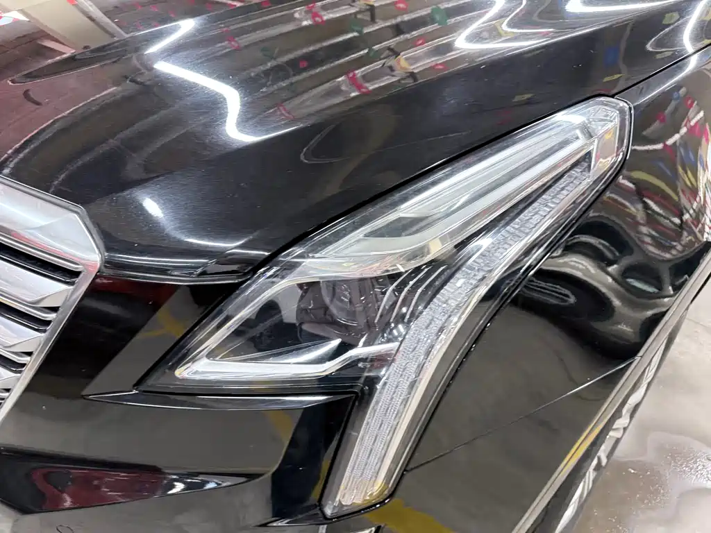 Cadillac XT5 — фото 4
