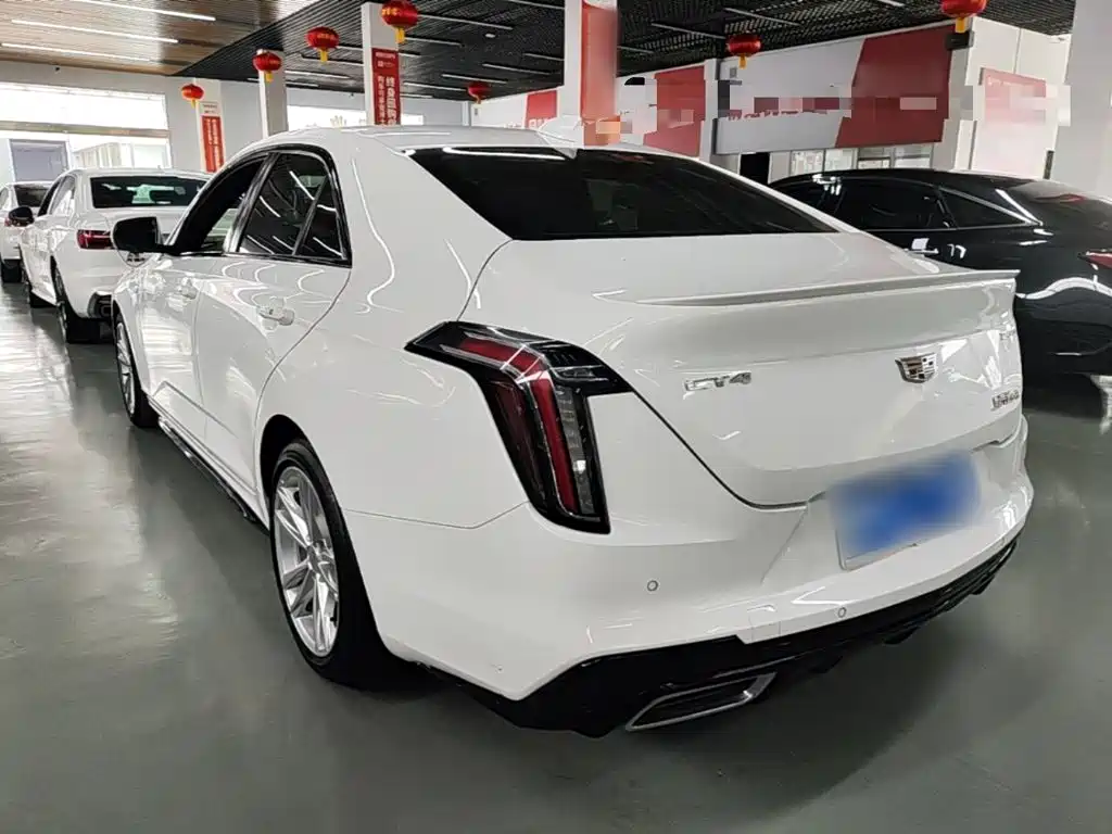 Cadillac CT4 — фото 48