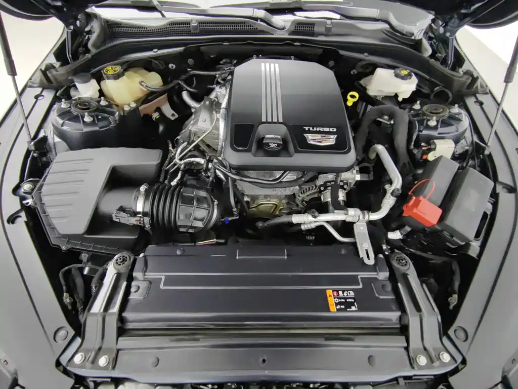 Cadillac CT4 — фото 6