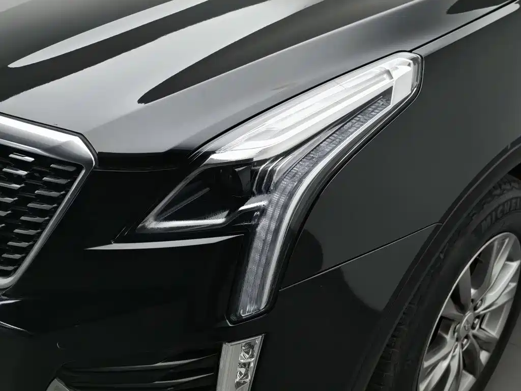 Cadillac XT5 — фото 7