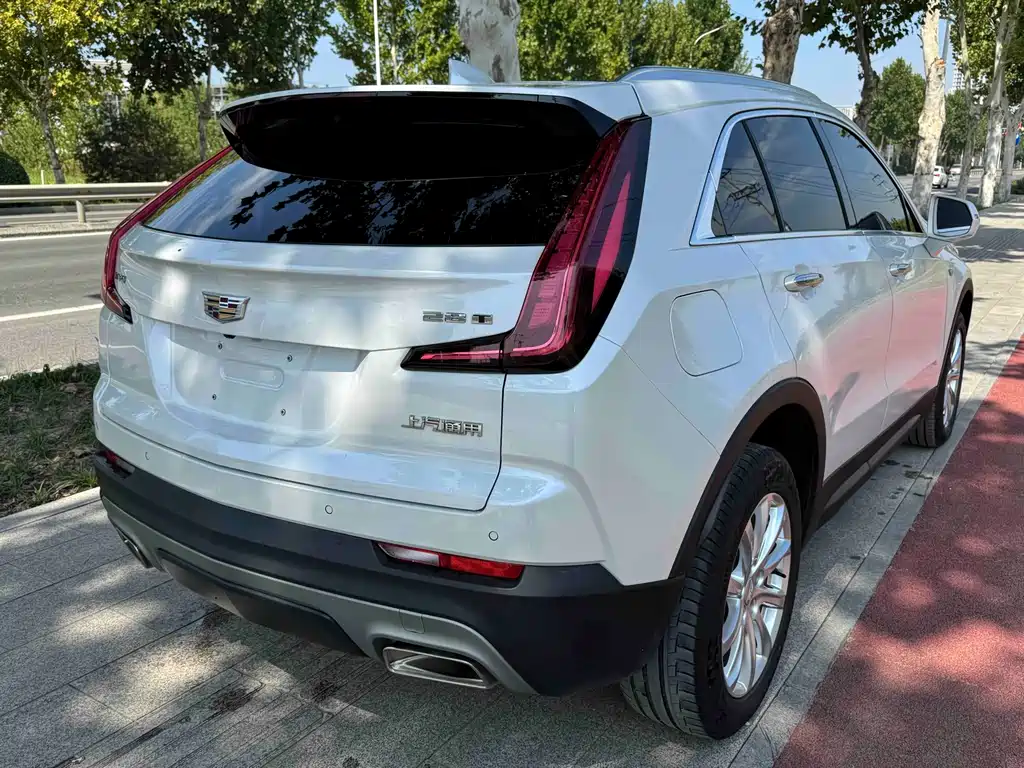Cadillac XT4 — фото 4