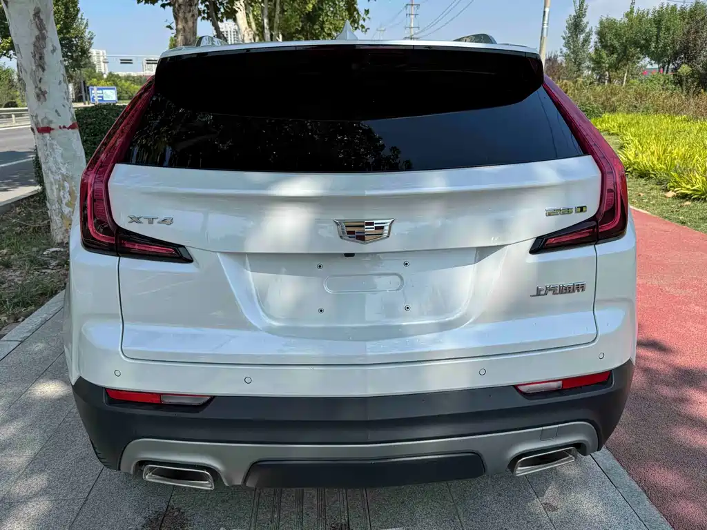 Cadillac XT4 — фото 5