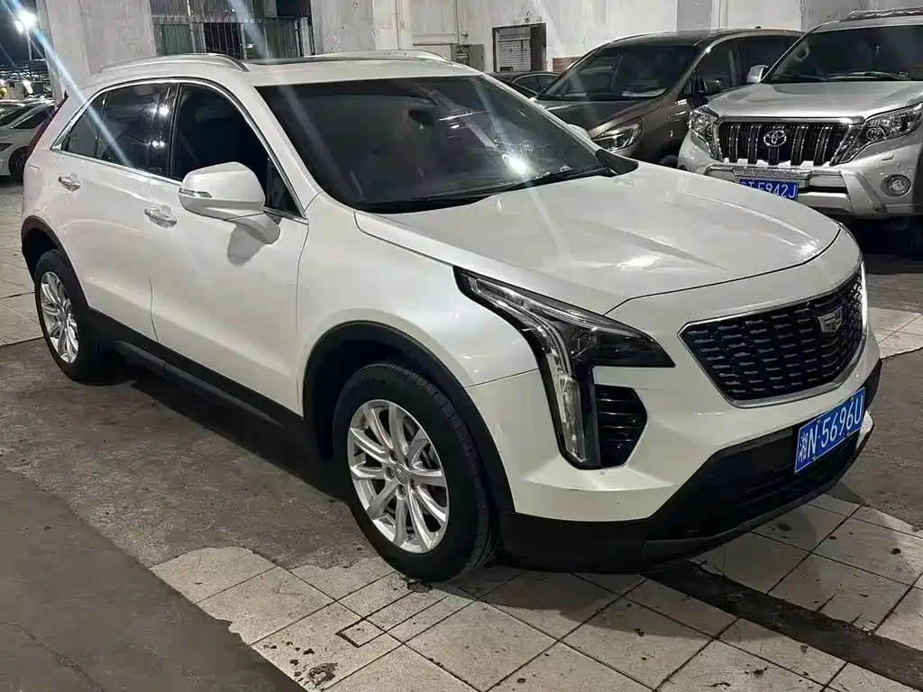 Cadillac XT4 — фото 2