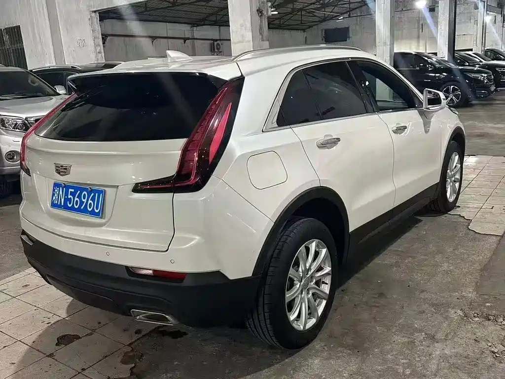 Cadillac XT4 — фото 4