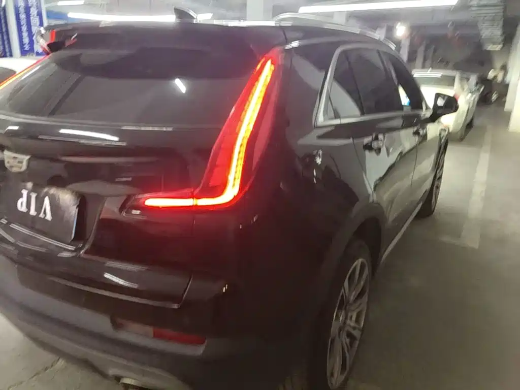 Cadillac XT4 — фото 8