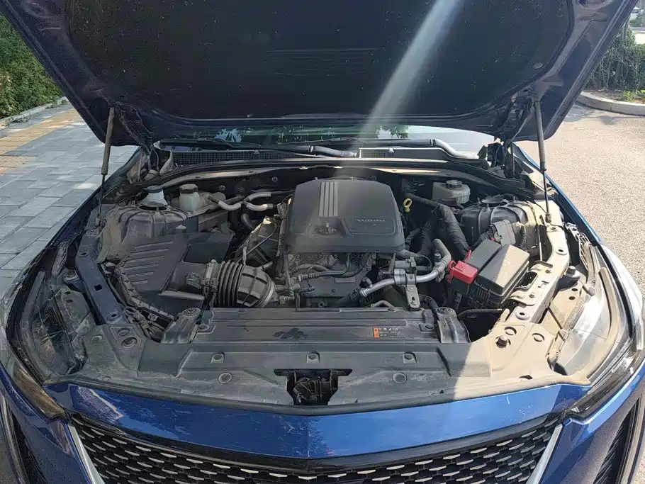 Cadillac CT5 — фото 10