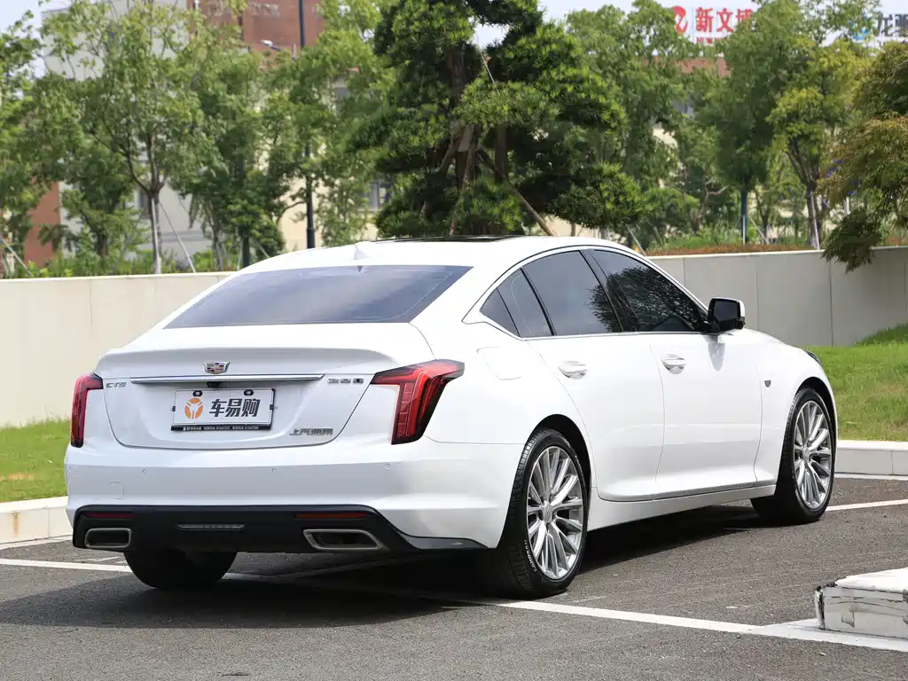 Cadillac CT5 — фото 18